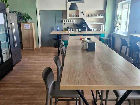 коммерческая по адресу Степана Бандеры просп. (Московський), 16