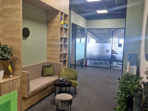 коммерческая по адресу Степана Бандеры просп. (Московський), 16