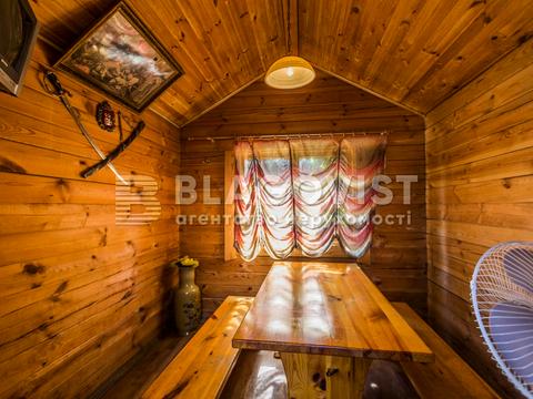 комерційна за адресою Київська вул., 1