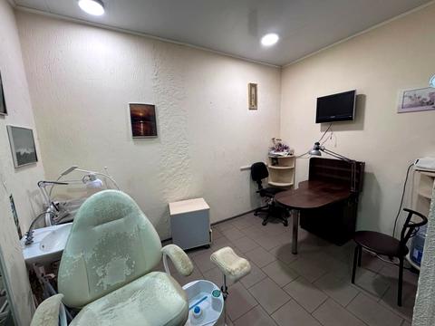 комерційна за адресою Сергія Єфремова вул. (Ворошилова), 3