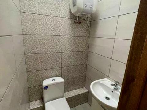 комерційна за адресою Тиха вул., 3