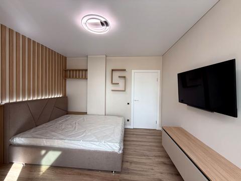 квартира по адресу Вячеслава Черновола ул. (В'ячеслава Чорновола), 5