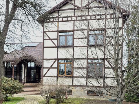 будинок за адресою Анатолія Солов'яненка вул.