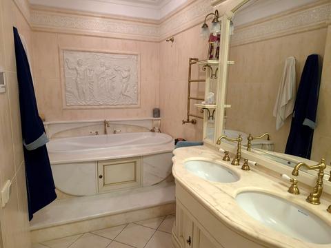 будинок за адресою Анатолія Солов'яненка вул.