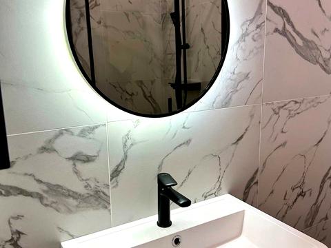 квартира по адресу Салютная ул., (Будинок 02301-02303)