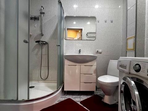квартира за адресою Українська вул., 83б к.1-5