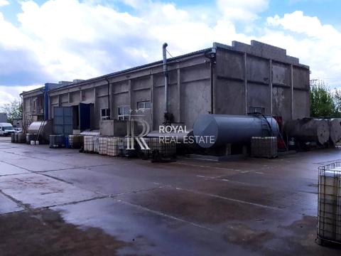 комерційна за адресою 1 Травня вул., 1