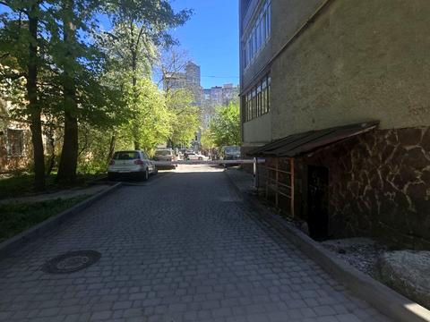квартира за адресою Євгена Коновальця вул., 38