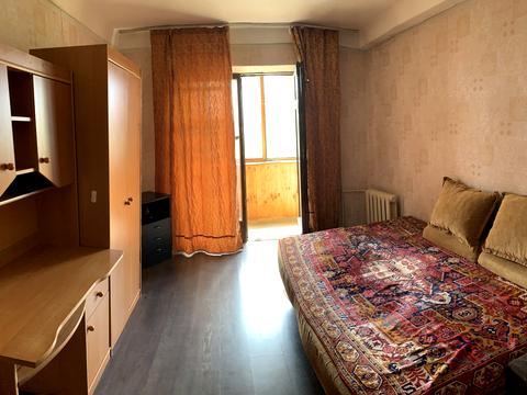 квартира по адресу Ореста Левицкого ул. (Академіка Курчатова), 18