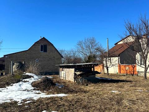 ділянка за адресою Першотравнева