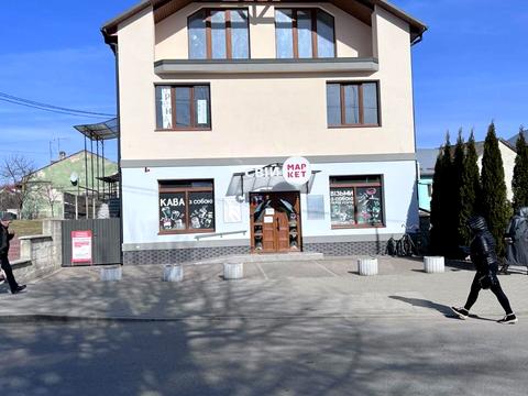 комерційна за адресою Торгова вул., 1А