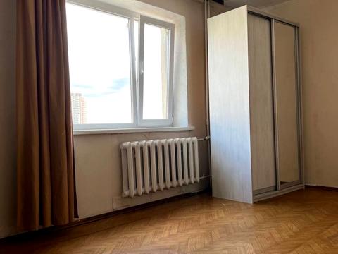 квартира за адресою Лариси Руденко вул., 10-Г