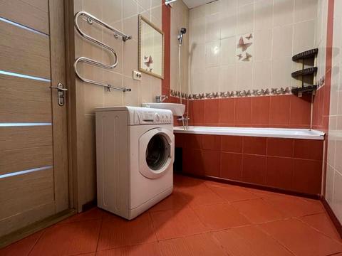 квартира за адресою Лариси Руденко вул., 10-Г