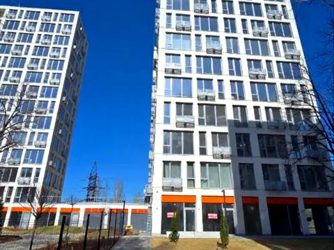 комерційна за адресою Холодильна вул., 67-А