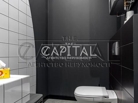 комерційна за адресою Трускавецька вул., 4-Б