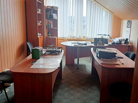 комерційна за адресою Уласа Самчука вул., 6а
