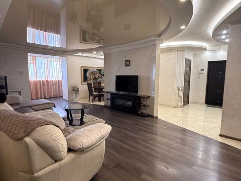 квартира за адресою Братів Горобців вул. (Дмитра Кедріна), 53-А
