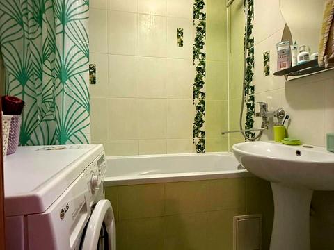квартира за адресою Василя Симоненка вул., 2