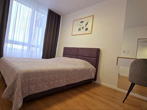 квартира за адресою Космічна вул., 5