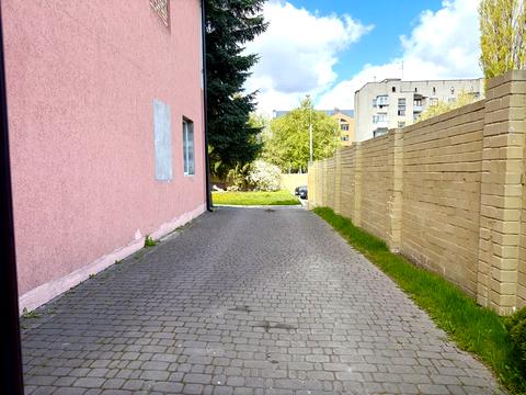 комерційна за адресою Володимира Стельмаха вул. (Курчатова), 18