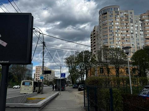 комерційна за адресою Валерія Лобановського просп., 144