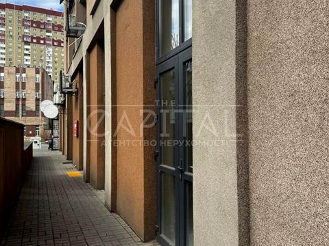 комерційна за адресою Валерія Лобановського просп., 144