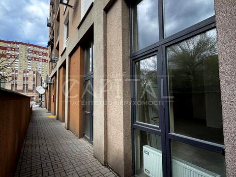 комерційна за адресою Валерія Лобановського просп., 144