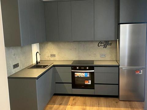 квартира за адресою Космічна вул., 5