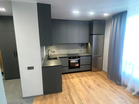 квартира за адресою Космічна вул., 5