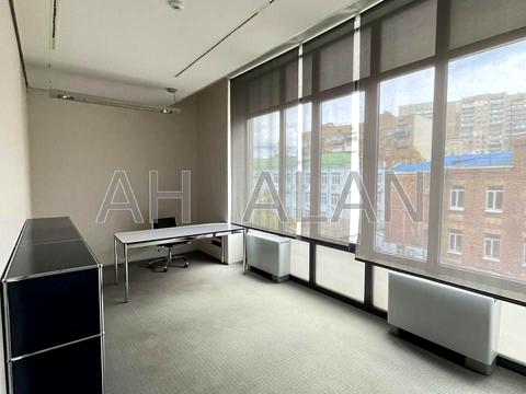 комерційна за адресою Студентська вул., 5