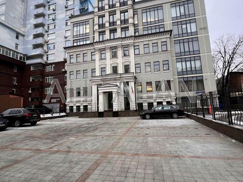 комерційна за адресою Студентська вул., 5