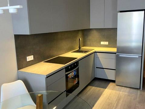 квартира за адресою Космічна вул., 5
