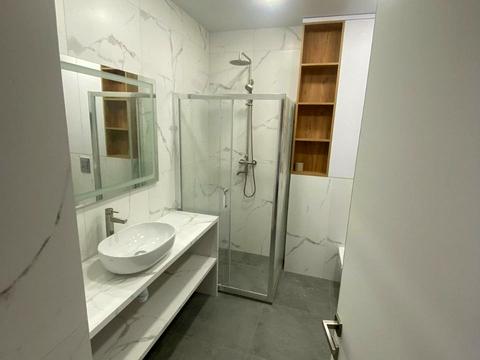 квартира за адресою Космічна вул., 5