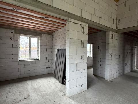 будинок за адресою Євгена Плужника вул., 12