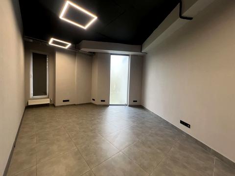 комерційна за адресою проспект Пилипа Орлика, 16