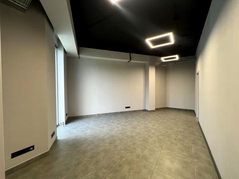 комерційна за адресою проспект Пилипа Орлика, 16