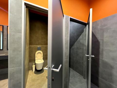 комерційна за адресою проспект Пилипа Орлика, 16