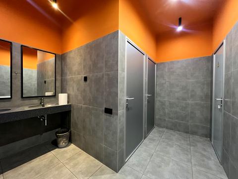 комерційна за адресою проспект Пилипа Орлика, 16