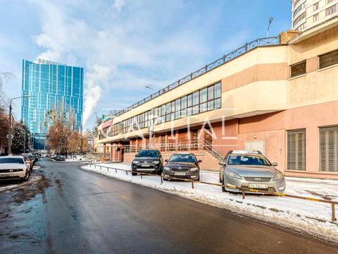 комерційна за адресою Жилянська вул., 59
