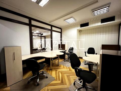 комерційна за адресою Жилянська вул., 72