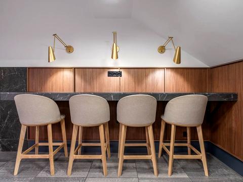 комерційна за адресою Еспланадна вул., 32