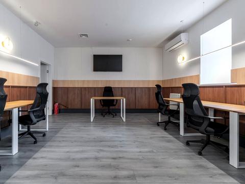 комерційна за адресою Еспланадна вул., 32