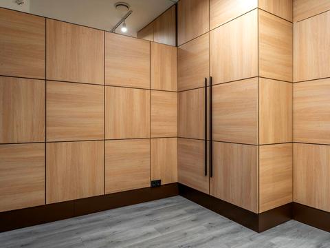 комерційна за адресою Еспланадна вул., 32