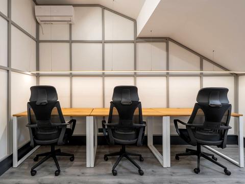 комерційна за адресою Еспланадна вул., 32