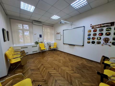 комерційна за адресою Академіка Богомольця вул., 7/14