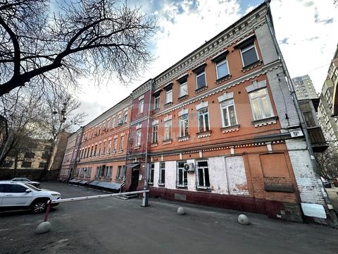 комерційна за адресою Панаса Мирного вул., 9-Б