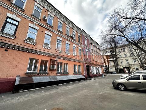 комерційна за адресою Панаса Мирного вул., 9-Б