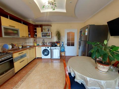 квартира за адресою Тополина вул., 18
