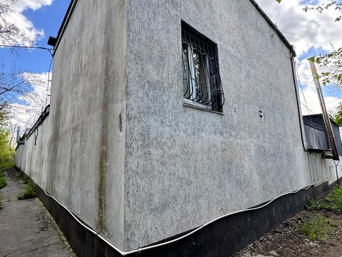комерційна за адресою Металургів просп., 2б