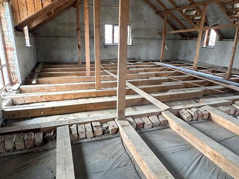 дом по адресу с. Великий кучуров, Хмельницького, 16А